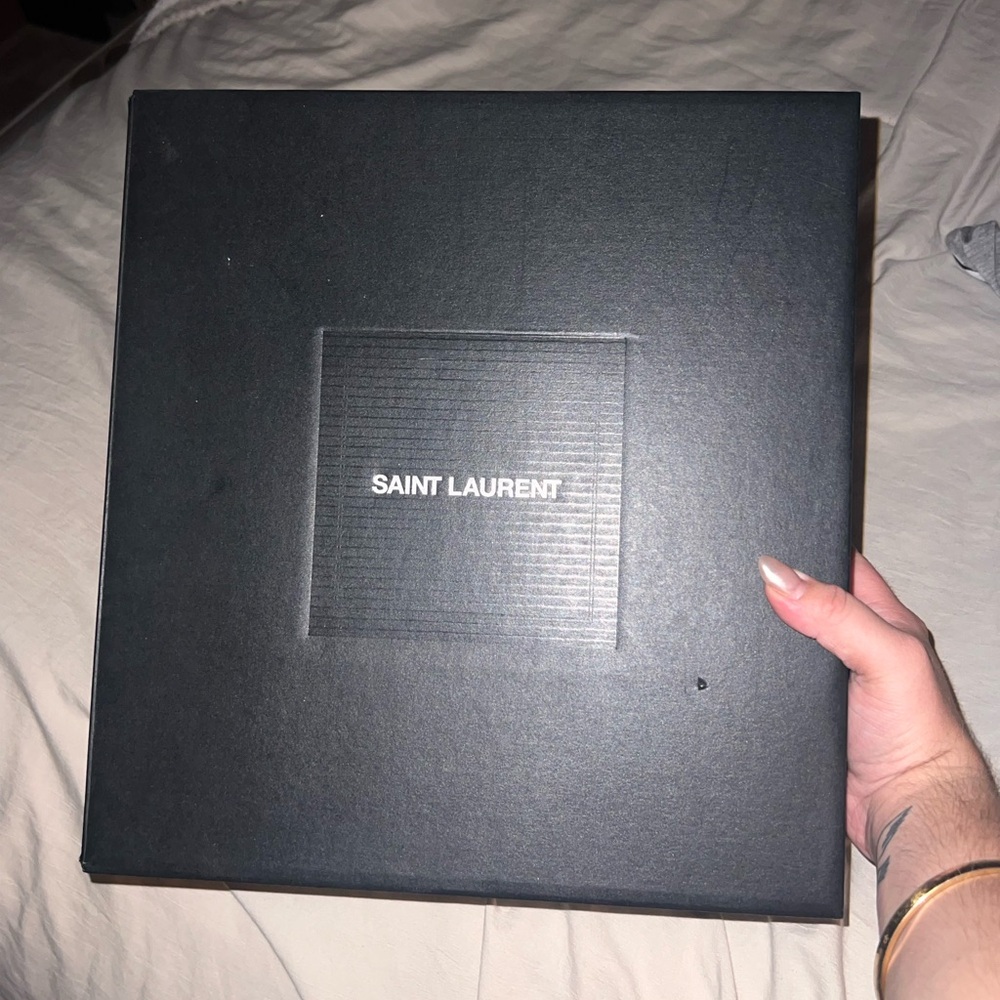 Malibu women’s high top saint laurent sneakers - Picture 7 of 8